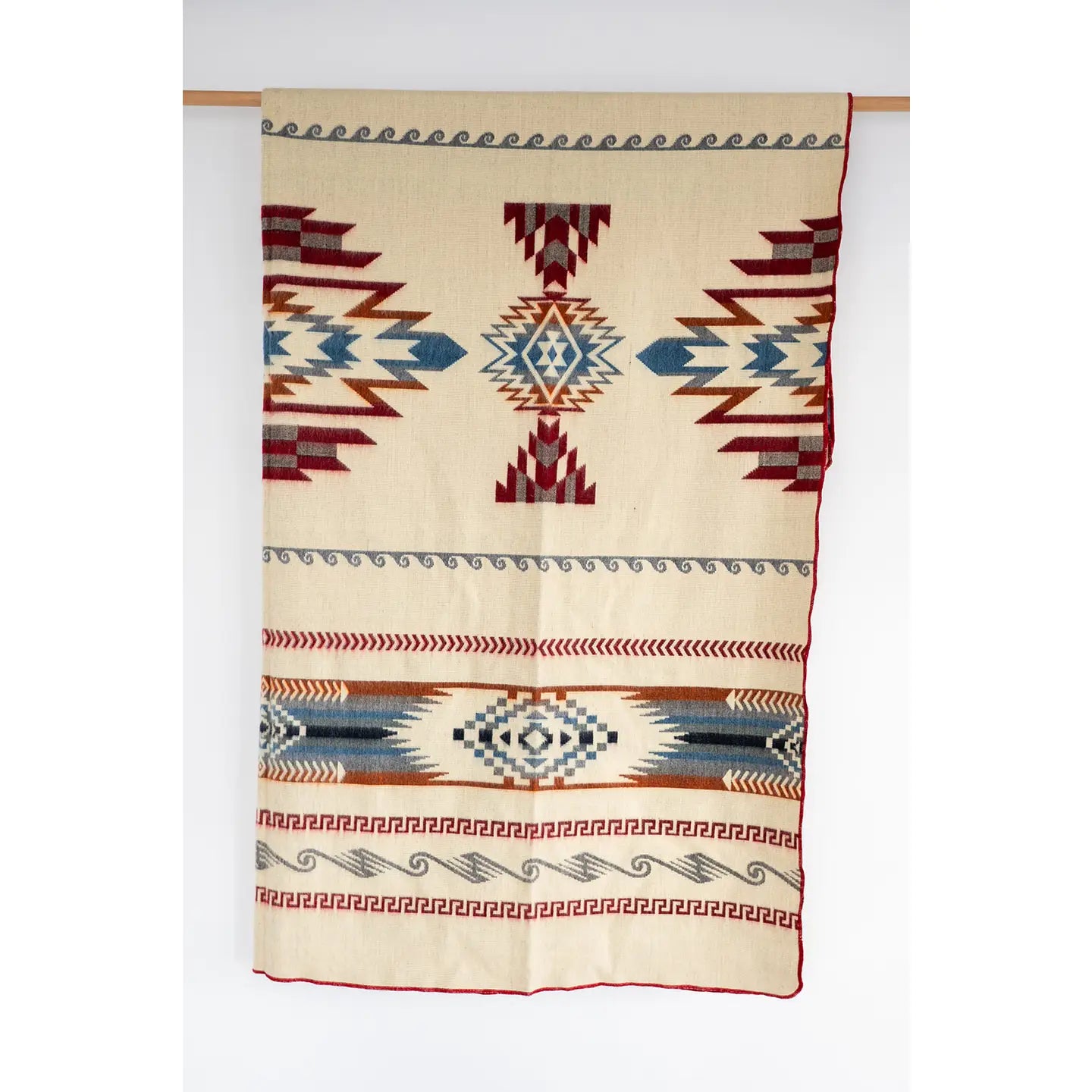 Maskuy Blanket - Crimson Ridge