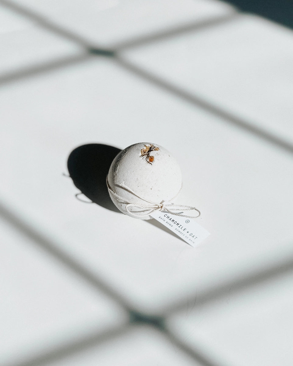 Bath Bomb | Chamomile & Oat