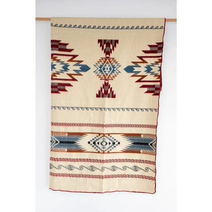 Maskuy Blanket - Crimson Ridge