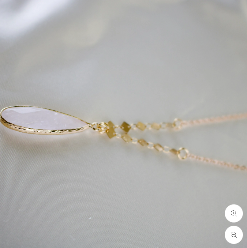 Necklace | Anna // Quartz Teardrop