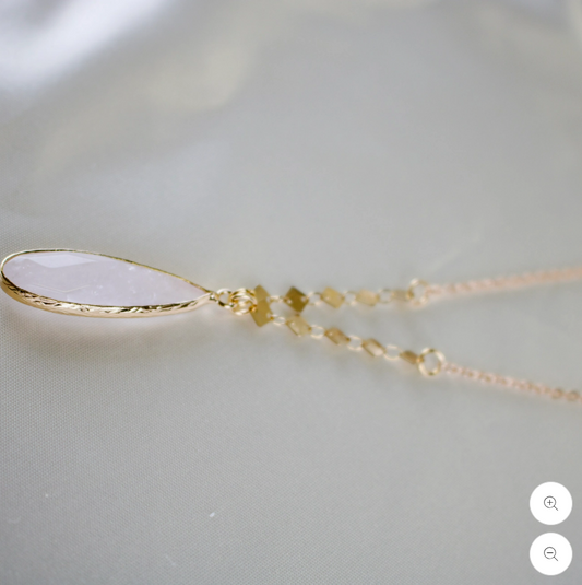 Necklace | Anna // Quartz Teardrop