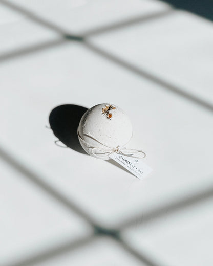 Bath Bomb | Chamomile & Oat