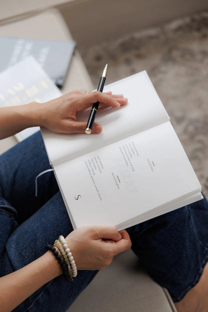 I Am Me. But Who Am I? - Soul Series Journals